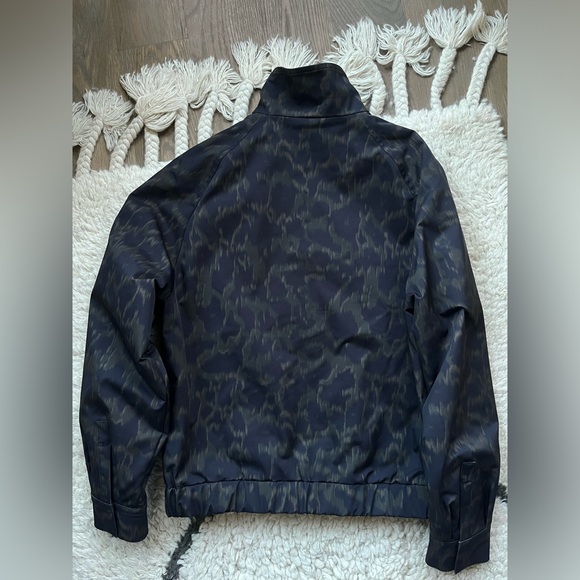 COS Men’s Animal-Print Jacket - Picture 3 of 4